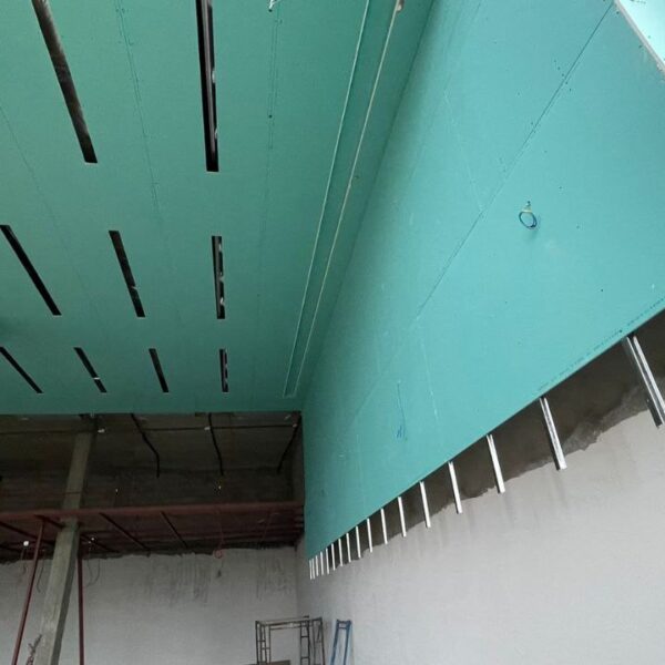 الرئيسية 23 Photo 5798869366672657655 y 600x600